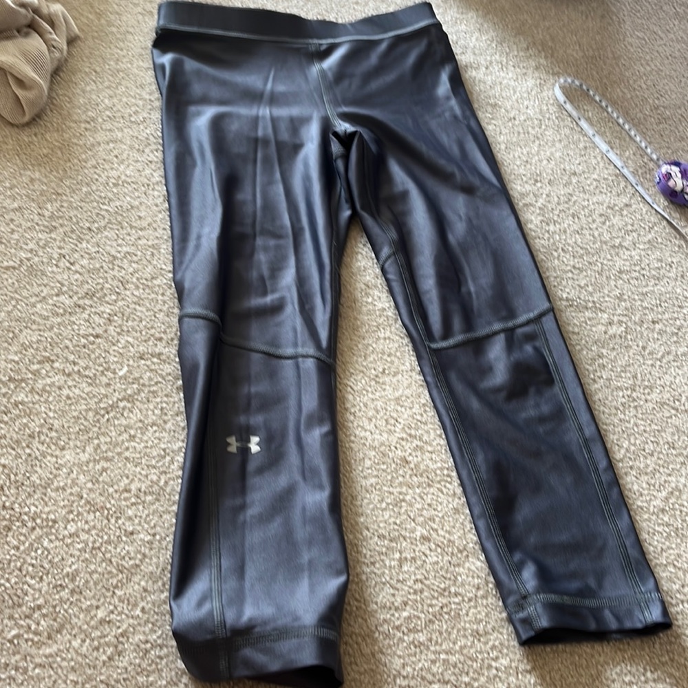Under armour extra and kk cropped leggings in gray